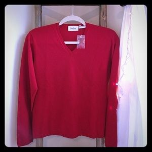 Neiman Marcus V neck cashmere sweater - new